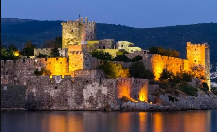 Zamek w Bodrum | Historia, Muzeum i Zwiedzani